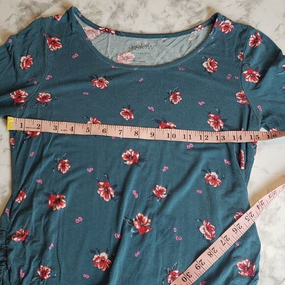 Aglow Floral Blue Top - Picture 8 of 8